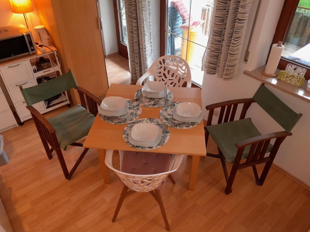Apartment Mit Kueche Und Balkon Oder Terrasse, Ruhig Und Gut Erreichbar 皮丁 外观 照片